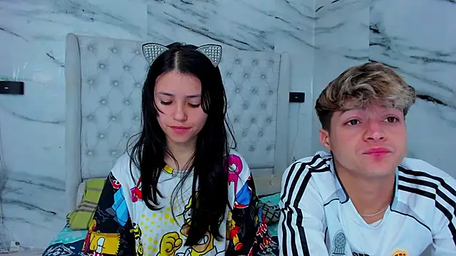 Ari and Storm online show from November 2025 01:11:01 PM