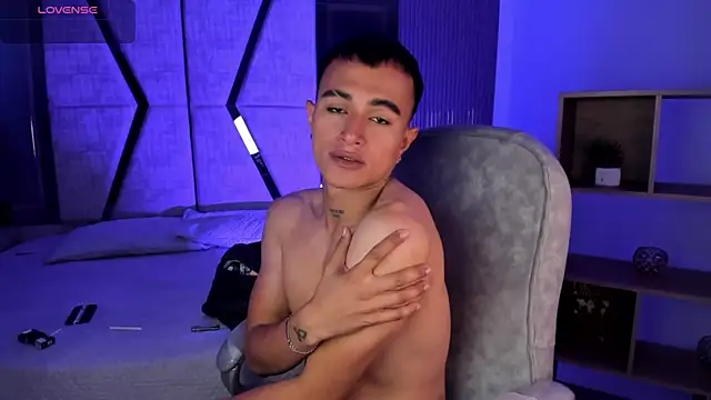 LiamDeep online show from February 2026 08:15:01 PM