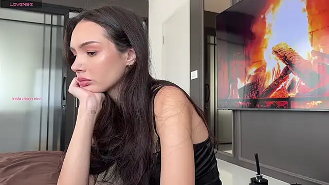 Snapshot of elisonni_ chatting on November 2025 04:40:01 AM elisonni online show from November 2025 04:40:01 AM