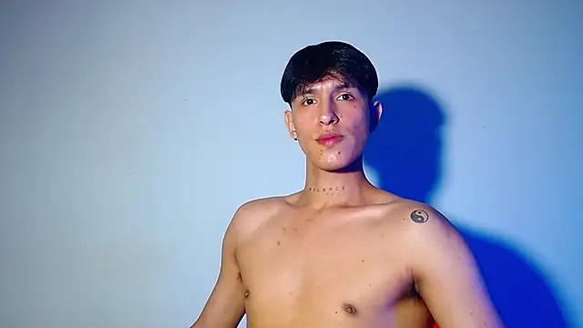 rowanbigboy23 online show from November 2025 11:43:02 PM