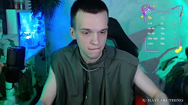 Snapshot of frozen_boy chatting on October 2025 03:24:02 PM frozen boy online show from October 2025 03:24:02 PM