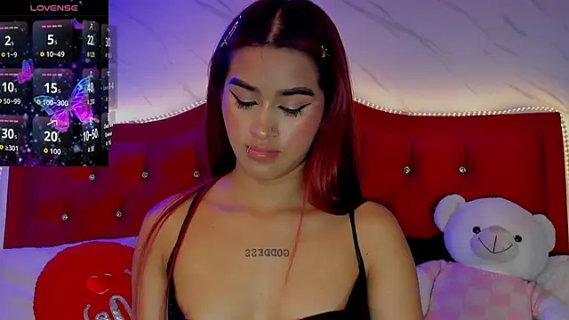 Snapshot of Lizzy_LaBelle chatting on September 2025 09:03:02 PM Lizzy LaBelle online show from September 2025 09:03:02 PM