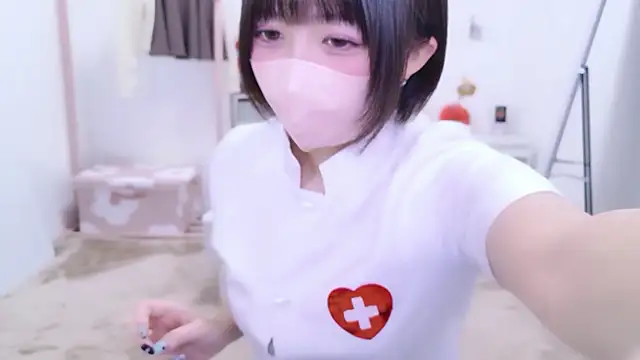 Hinata Sun online show from February 2026 12:45:01 PM