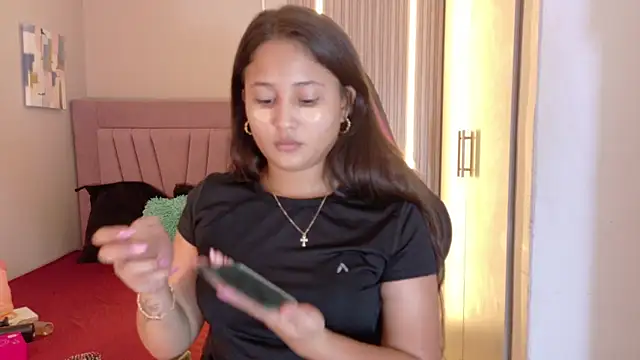 Laly Cherry  online show from November 2025 12:15:02 PM