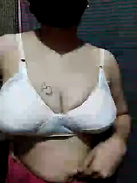 Snapshot of hezabi_queen07 chatting on October 2025 03:43:01 PM hezabi queen07 online show from October 2025 03:43:01 PM