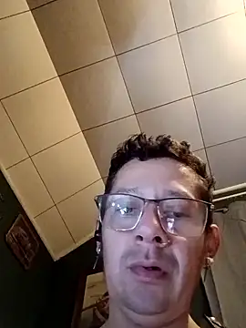 tonder69 online show from November 2025 02:04:02 AM