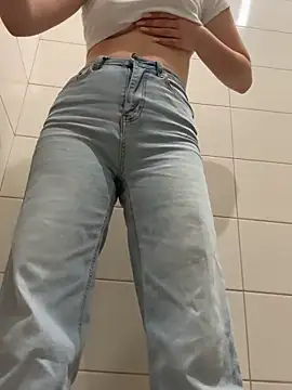 Snapshot of Cumonmme chatting on November 2025 08:07:01 PM Cumonmme online show from November 2025 08:07:01 PM