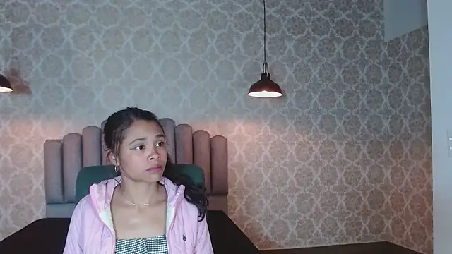 Kristall 06 online show from October 2025 02:45:01 AM