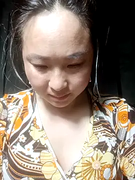 suki-lady online show from December 2025 01:42:01 PM