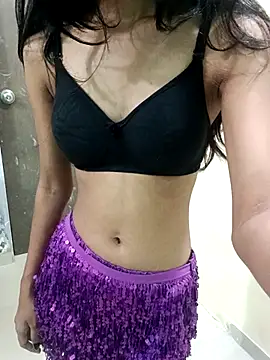 Daizy Shah online show from November 2025 12:38:02 PM