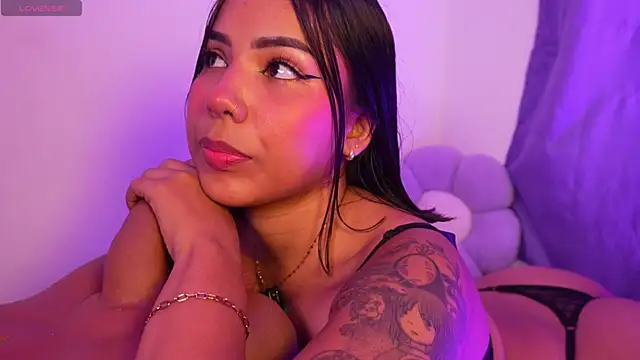 Snapshot of sarah_babee_ chatting on May 2026 12:39:01 AM sarah babee online show from May 2026 12:39:01 AM