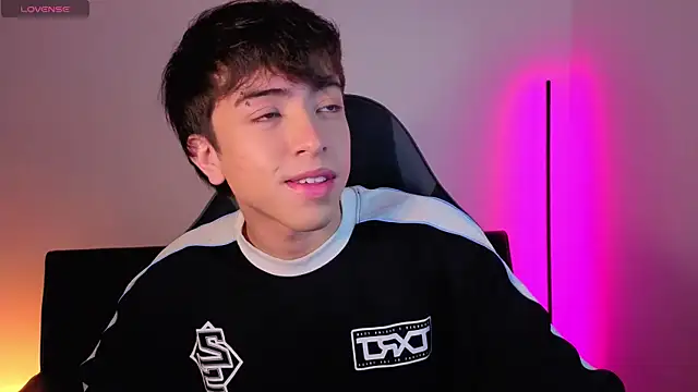 onlinenico online show from December 2025 08:03:01 PM