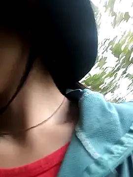 Snapshot of ngan-cute chatting on December 2025 01:11:01 AM ngan-cute online show from December 2025 01:11:01 AM