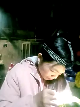 ngan-cute online show from December 2025 03:01:02 AM