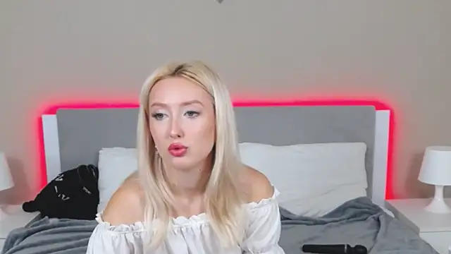 MarianeSun online show from September 2025 04:12:02 AM