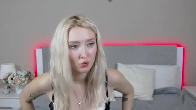 MarianeSun online show from October 2025 04:09:01 AM