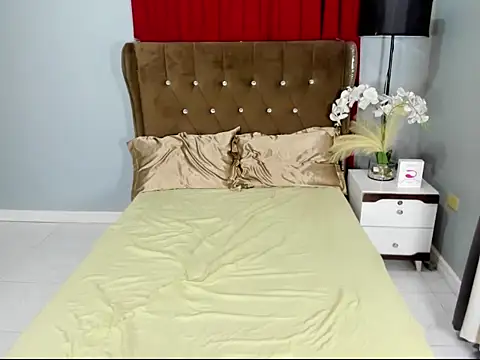 1HotAsianTS online show from February 2026 03:40:01 AM