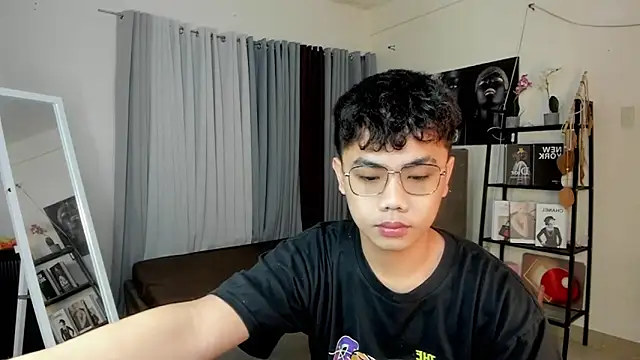 mightyhotcock online show from October 2025 05:10:01 PM