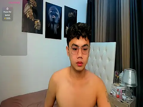 mightyhotcock online show from October 2025 05:55:02 PM