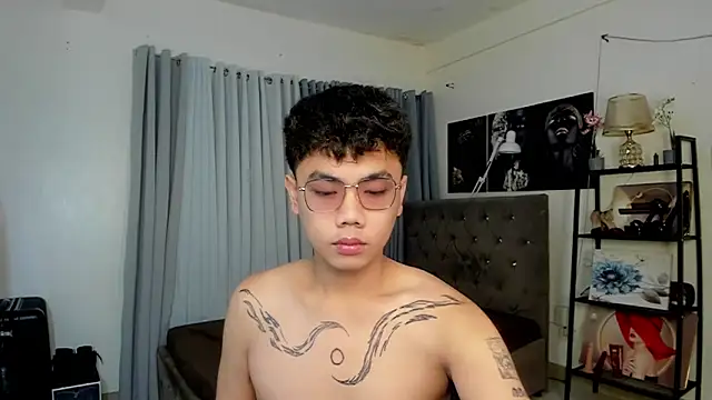 mightyhotcock online show from October 2025 04:51:02 PM