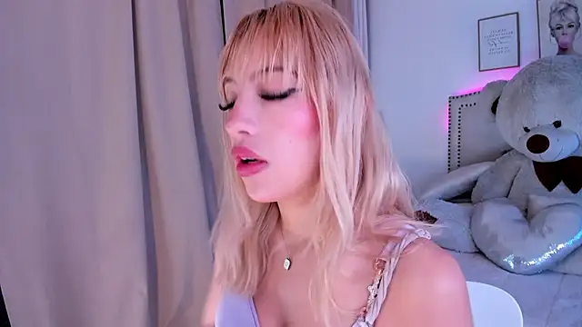 Mayajhons online show from November 2025 12:27:02 PM