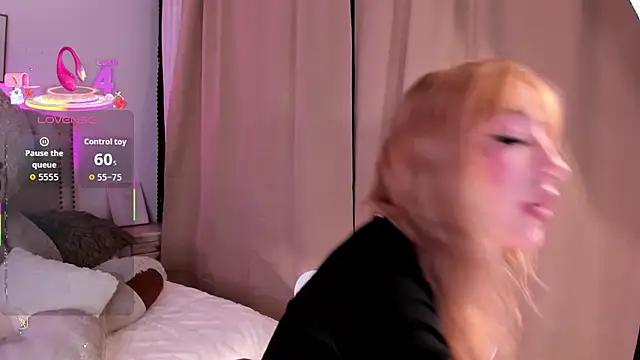 Mayajhons online show from December 2025 11:48:02 AM