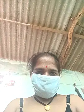 Snapshot of Hot-honi chatting on September 2025 10:49:02 AM Hot-honi online show from September 2025 10:49:02 AM