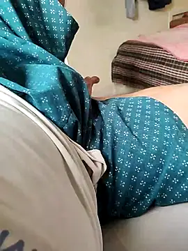 Ravi272 online show from December 2025 04:50:01 AM