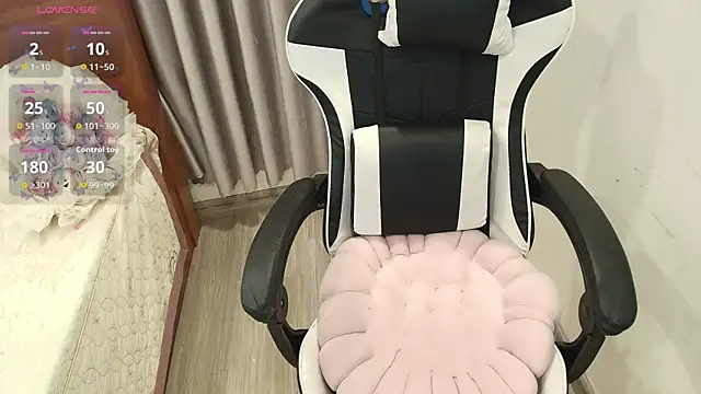 Bae Gigii online show from December 2025 12:21:01 PM