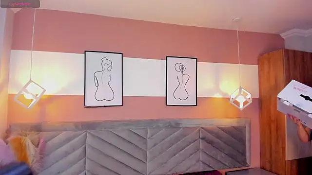 Mia Valentine  online show from February 2026 08:07:01 PM