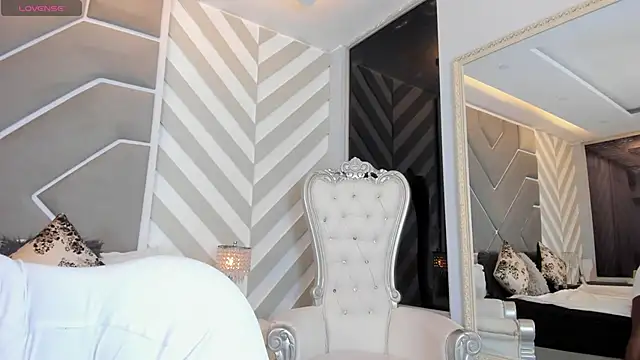 Snapshot of MissMahala_ chatting on September 2025 08:10:01 PM MissMahala online show from September 2025 08:10:01 PM