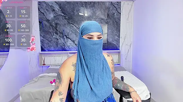 Snapshot of Nayla-Mouna chatting on October 2025 07:48:02 PM Nayla-Mouna online show from October 2025 07:48:02 PM