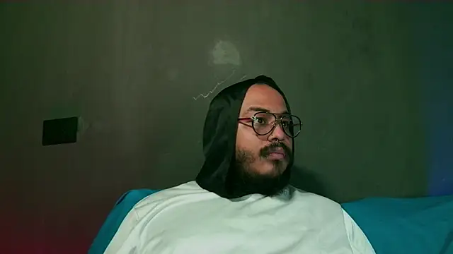  leda swan  online show from October 2025 01:11:01 PM