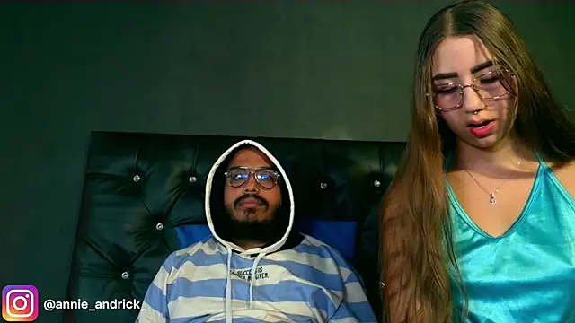  leda swan  online show from December 2025 01:27:01 PM