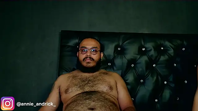  leda swan  online show from December 2025 03:28:02 PM