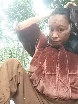 simi-lucy online show from January 2026 01:31:02 AM