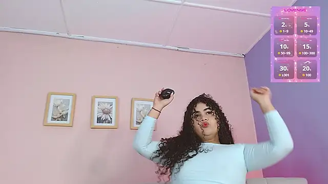 lourdes moon22 online show from September 2025 02:39:02 AM