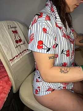 d3luluxx online show from February 2026 12:06:02 PM