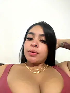 Snapshot of Danna_222 chatting on October 2025 05:27:02 AM Danna 222 online show from October 2025 05:27:02 AM