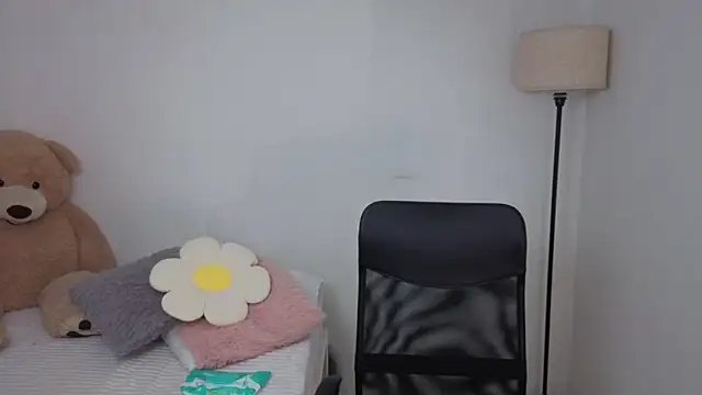 valerihouse online show from November 2025 11:58:02 PM