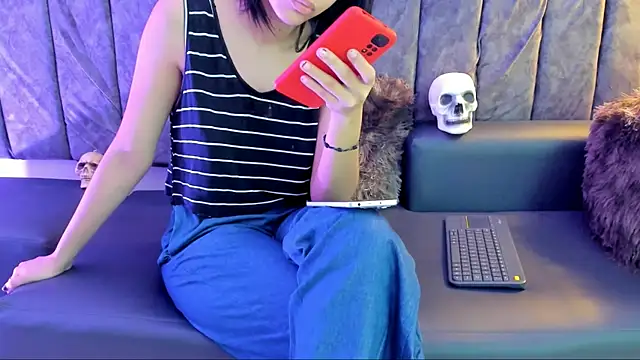 Snapshot of Rowan_Mills chatting on September 2025 08:23:01 PM Rowan Mills online show from September 2025 08:23:01 PM