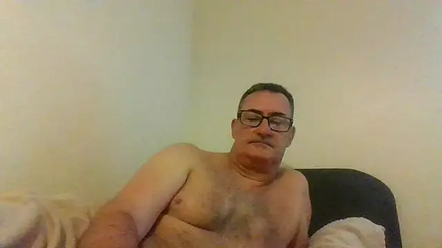 Snapshot of goldenman59 chatting on September 2025 01:05:02 PM goldenman59 online show from September 2025 01:05:02 PM