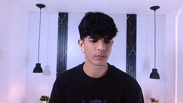 Snapshot of Franvill_Trato chatting on October 2025 07:01:02 PM Franvill Trato online show from October 2025 07:01:02 PM