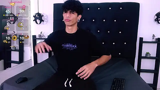 Snapshot of Franvill_Trato chatting on November 2025 12:16:01 PM Franvill Trato online show from November 2025 12:16:01 PM