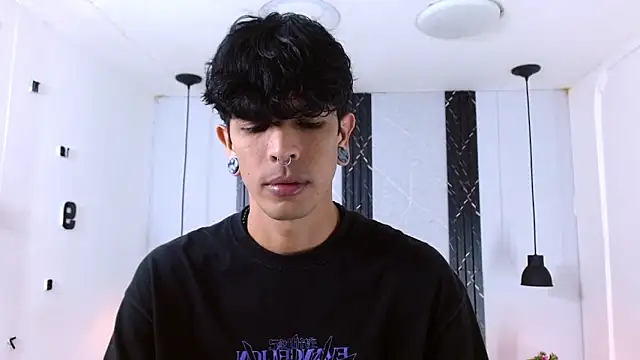 Snapshot of Franvill_Trato chatting on November 2025 05:45:02 PM Franvill Trato online show from November 2025 05:45:02 PM