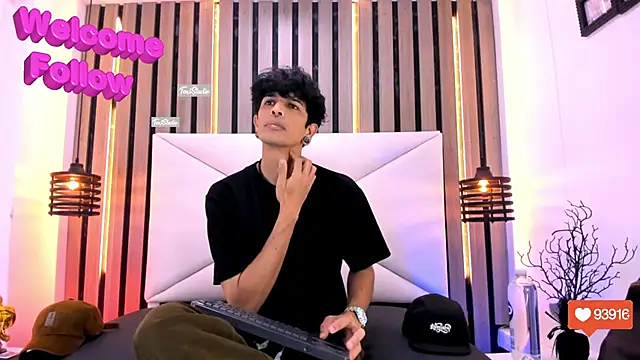 Snapshot of Franvill_Trato chatting on November 2025 07:17:01 PM Franvill Trato online show from November 2025 07:17:01 PM