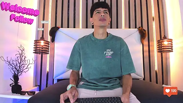 Snapshot of Franvill_Trato chatting on December 2025 07:54:02 PM Franvill Trato online show from December 2025 07:54:02 PM