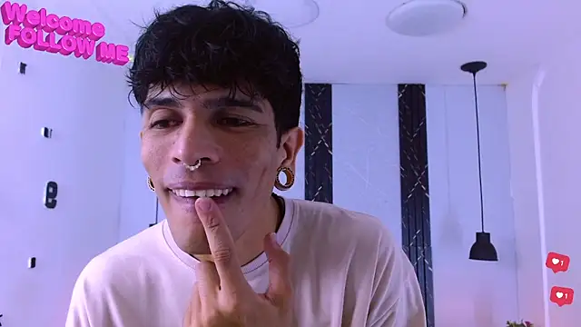 Snapshot of Franvill_Trato chatting on January 2026 08:34:02 PM Franvill Trato online show from January 2026 08:34:02 PM