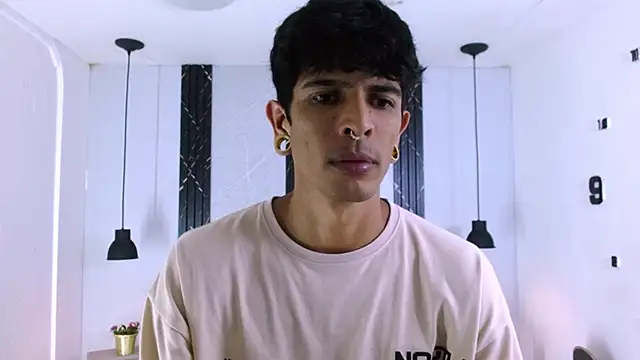 Snapshot of Franvill_Trato chatting on February 2026 07:13:02 PM Franvill Trato online show from February 2026 07:13:02 PM