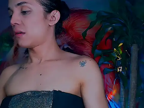 Snapshot of Cristal_Gem1 chatting on November 2025 10:42:02 PM Cristal Gem1 online show from November 2025 10:42:02 PM